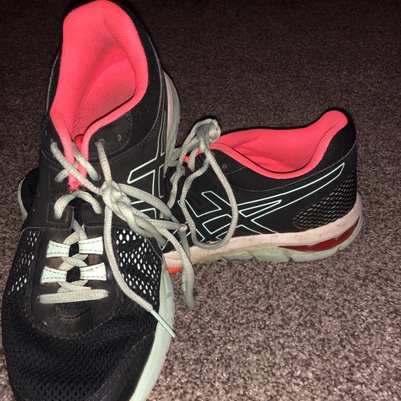 workout shoes - Picture 2 of 2